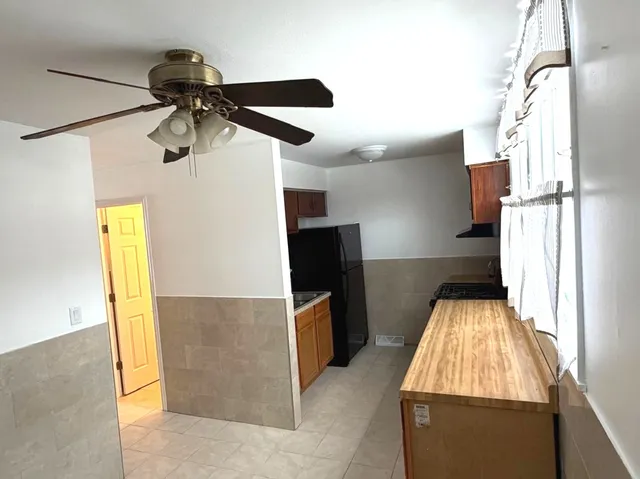$2,325 | 1322 Fargo Street, Des Plaines, IL 60018