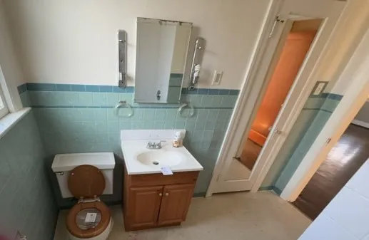 a bathroom with a bathtub