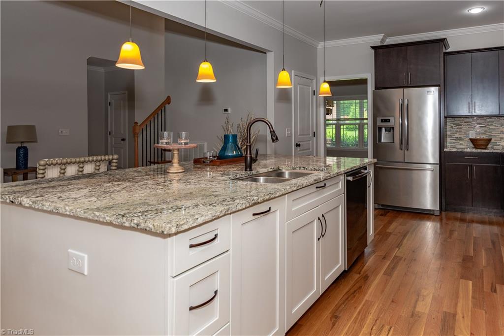 8926 Grove Park Drive Oak Ridge, NC 27310 - Photo 5 of 23 Gallery Image 5