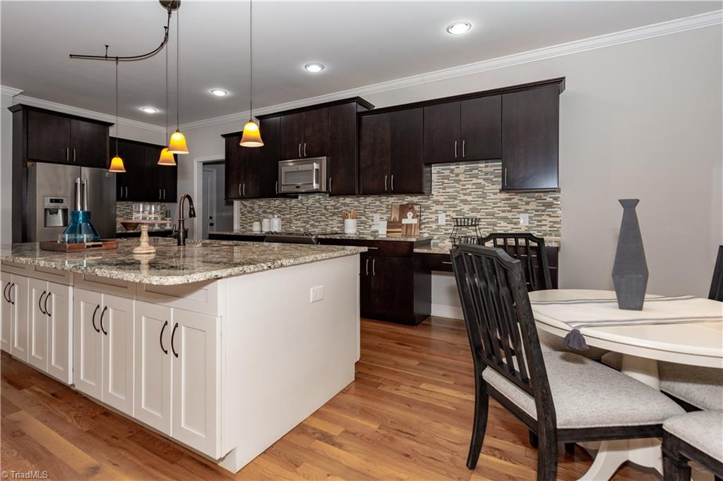 8926 Grove Park Drive Oak Ridge, NC 27310 - Photo 6 of 23 Gallery Image 6