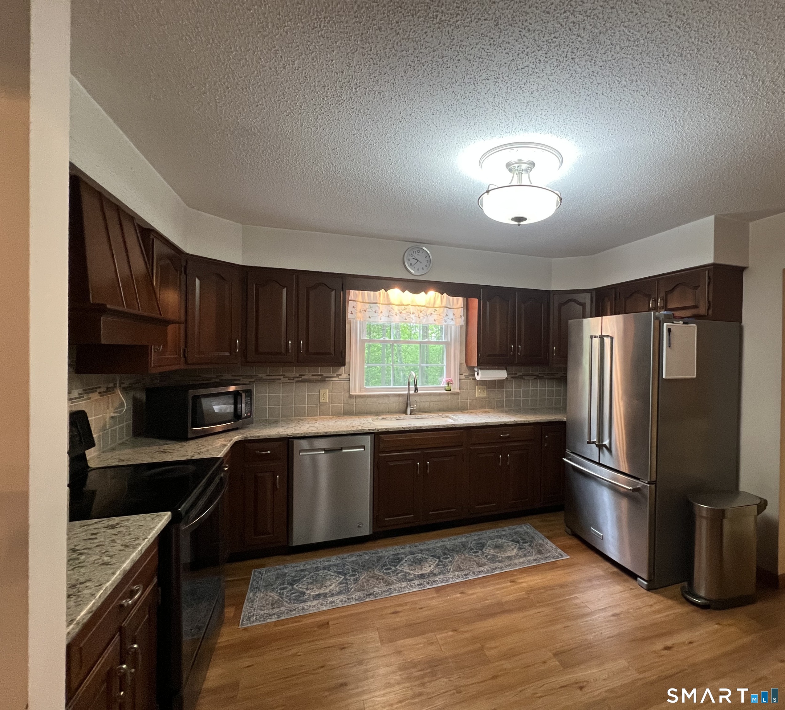 1403 Mountain Road Torrington, CT 06790 - Photo 5 of 31