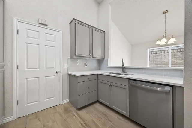 $239,900 | 11635 Twinridge Lane, Houston, TX 77099