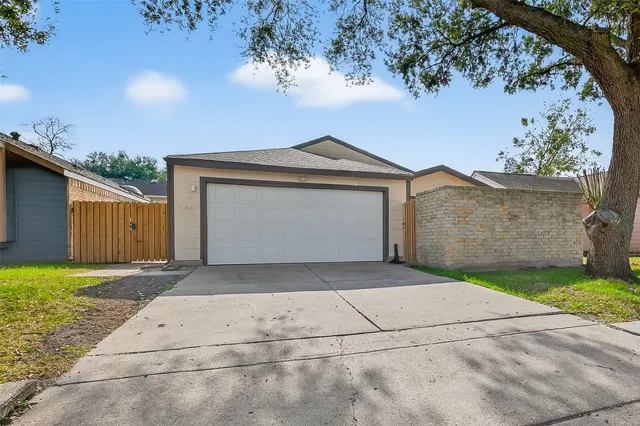 $239,900 | 11635 Twinridge Lane, Houston, TX 77099