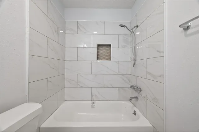 $239,900 | 11635 Twinridge Lane, Houston, TX 77099