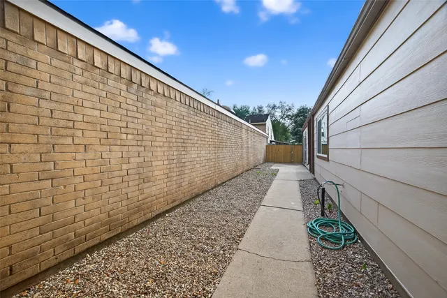 $239,900 | 11635 Twinridge Lane, Houston, TX 77099