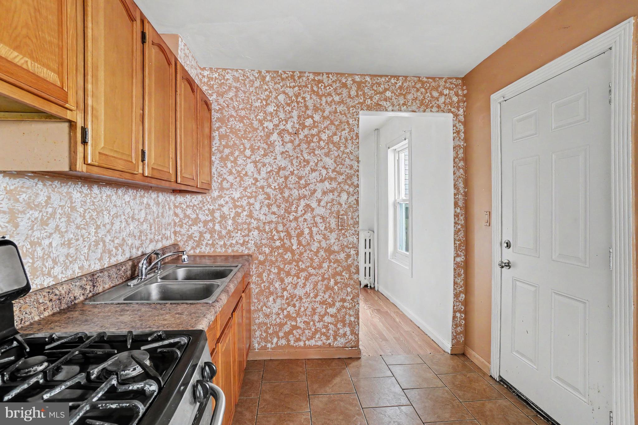 1105 Green Street Reading, PA 19604 - Photo 8 of 30