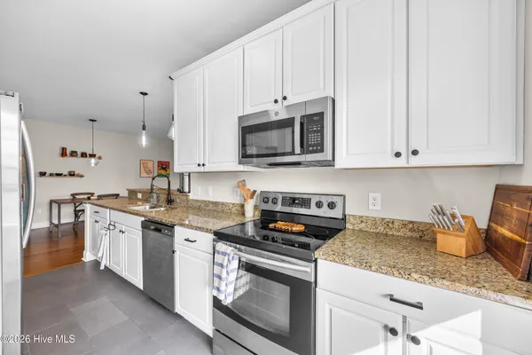 $215,000 | 123 Covil Avenue, Unit 302, Wilmington, NC 28403