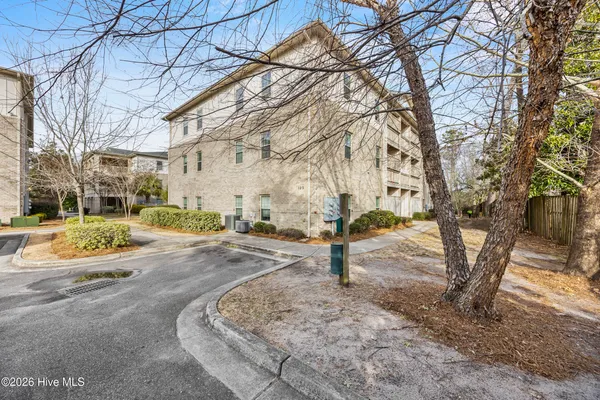 $215,000 | 123 Covil Avenue, Unit 302, Wilmington, NC 28403