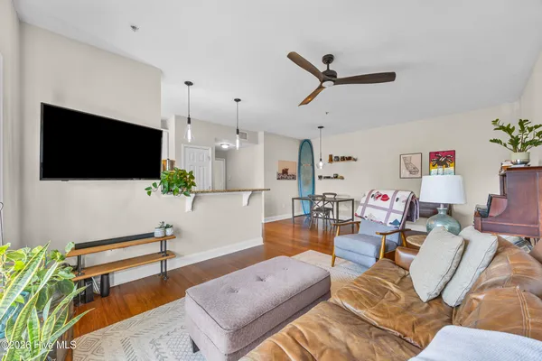 $215,000 | 123 Covil Avenue, Unit 302, Wilmington, NC 28403