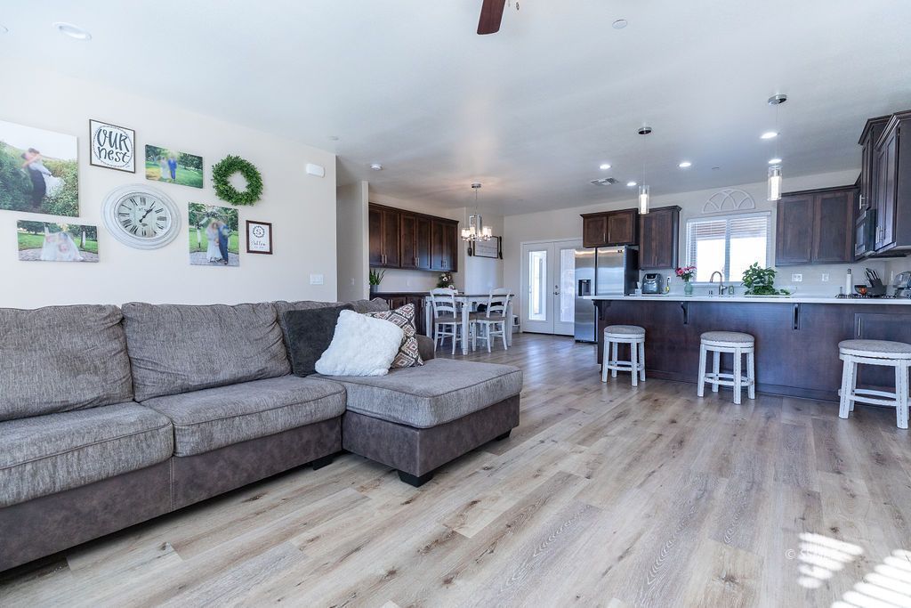 429 Randall Street Ridgecrest, CA 93555 - Photo 8 of 36 Gallery Image 8