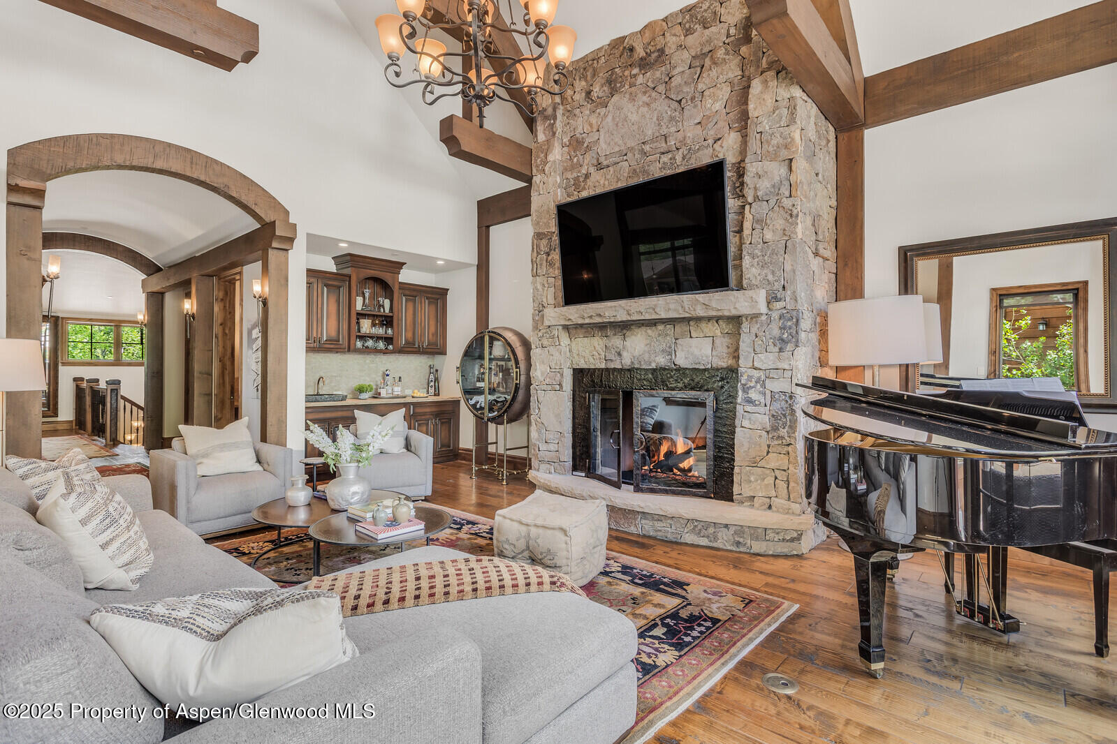 51 Thunderbowl Lane, Unit 12 Aspen, CO 81611 - Photo 2 of 59 14_51_Thunderbowl_Unit_12014_mls