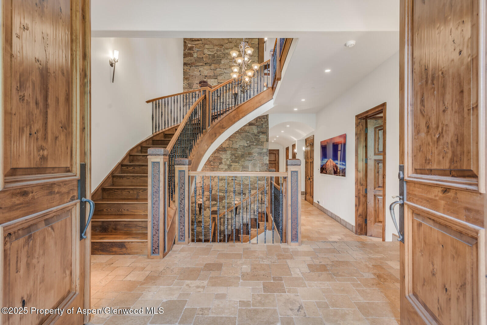 51 Thunderbowl Lane, Unit 12 Aspen, CO 81611 - Photo 22 of 59 07_51_Thunderbowl_Unit_12007_mls