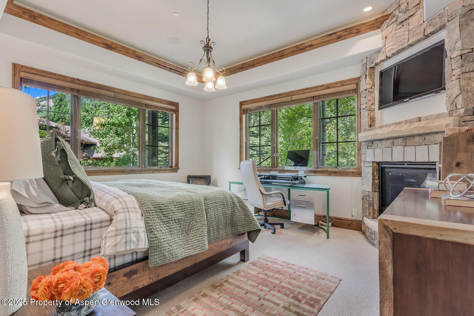 51 Thunderbowl Lane, Unit 12 Aspen, CO 81611 - Photo 23 of 59 28_51_Thunderbowl_Unit_12028_mls