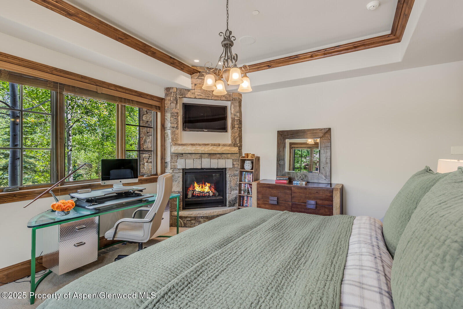 51 Thunderbowl Lane, Unit 12 Aspen, CO 81611 - Photo 24 of 59 29_51_Thunderbowl_Unit_12029_mls