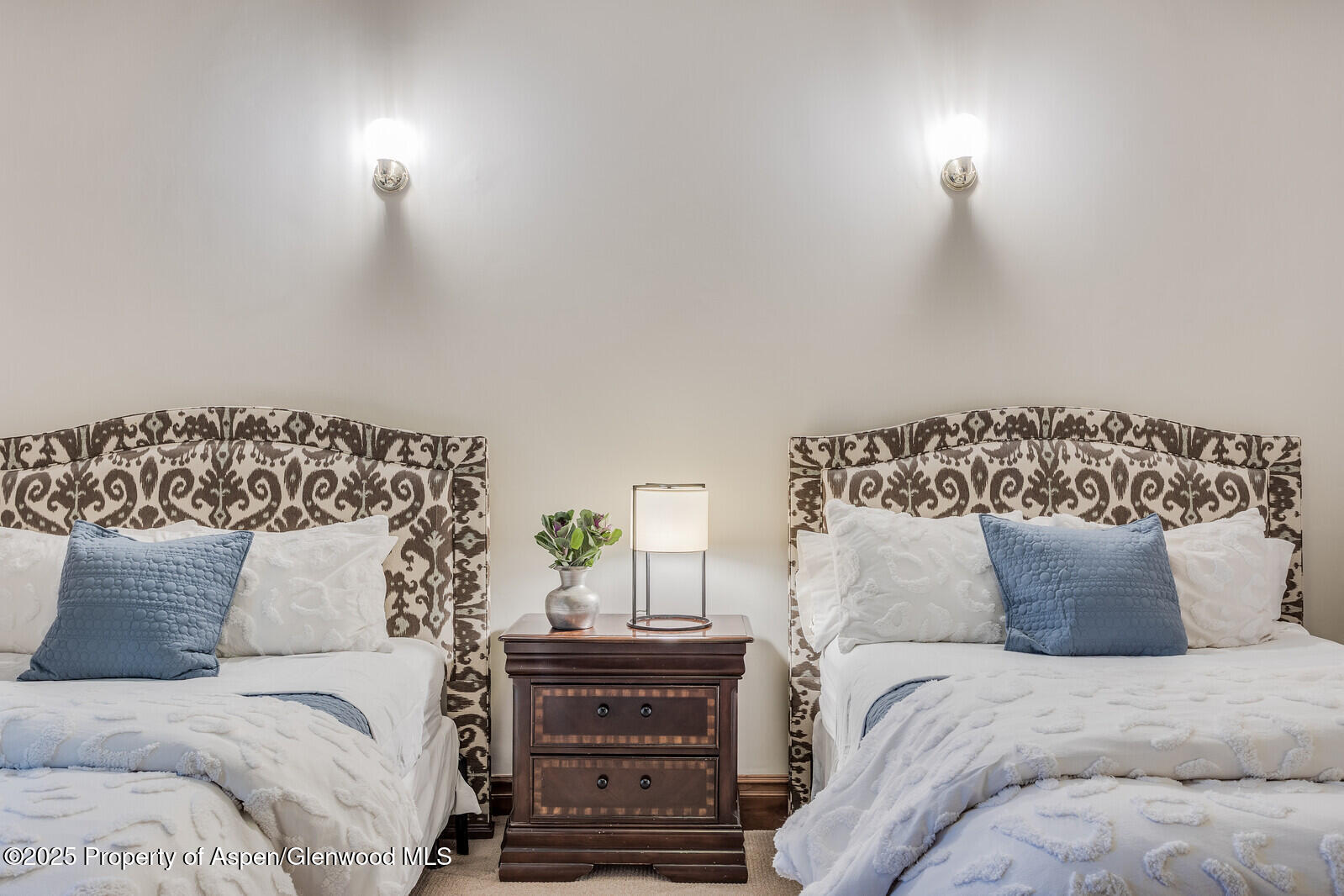 51 Thunderbowl Lane, Unit 12 Aspen, CO 81611 - Photo 33 of 59 46_51_Thunderbowl_Unit_12046_mls