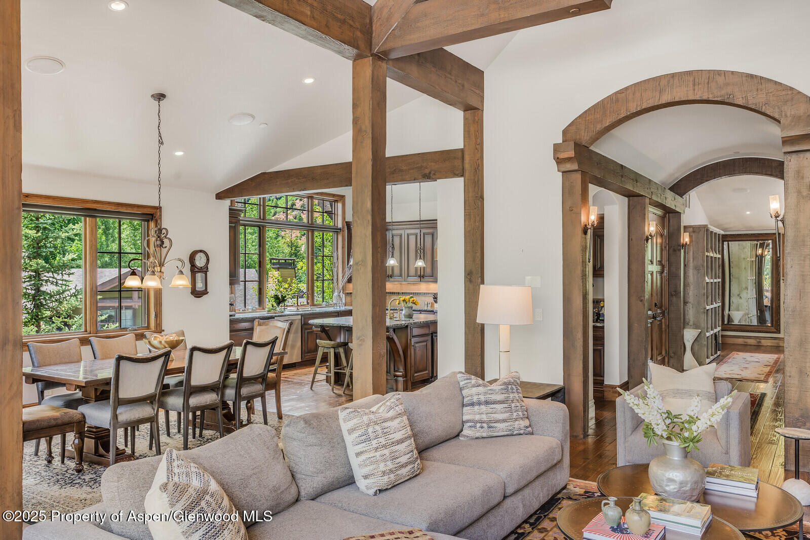 51 Thunderbowl Lane, Unit 12 Aspen, CO 81611 - Photo 5 of 59 17_51_Thunderbowl_Unit_12017_mls