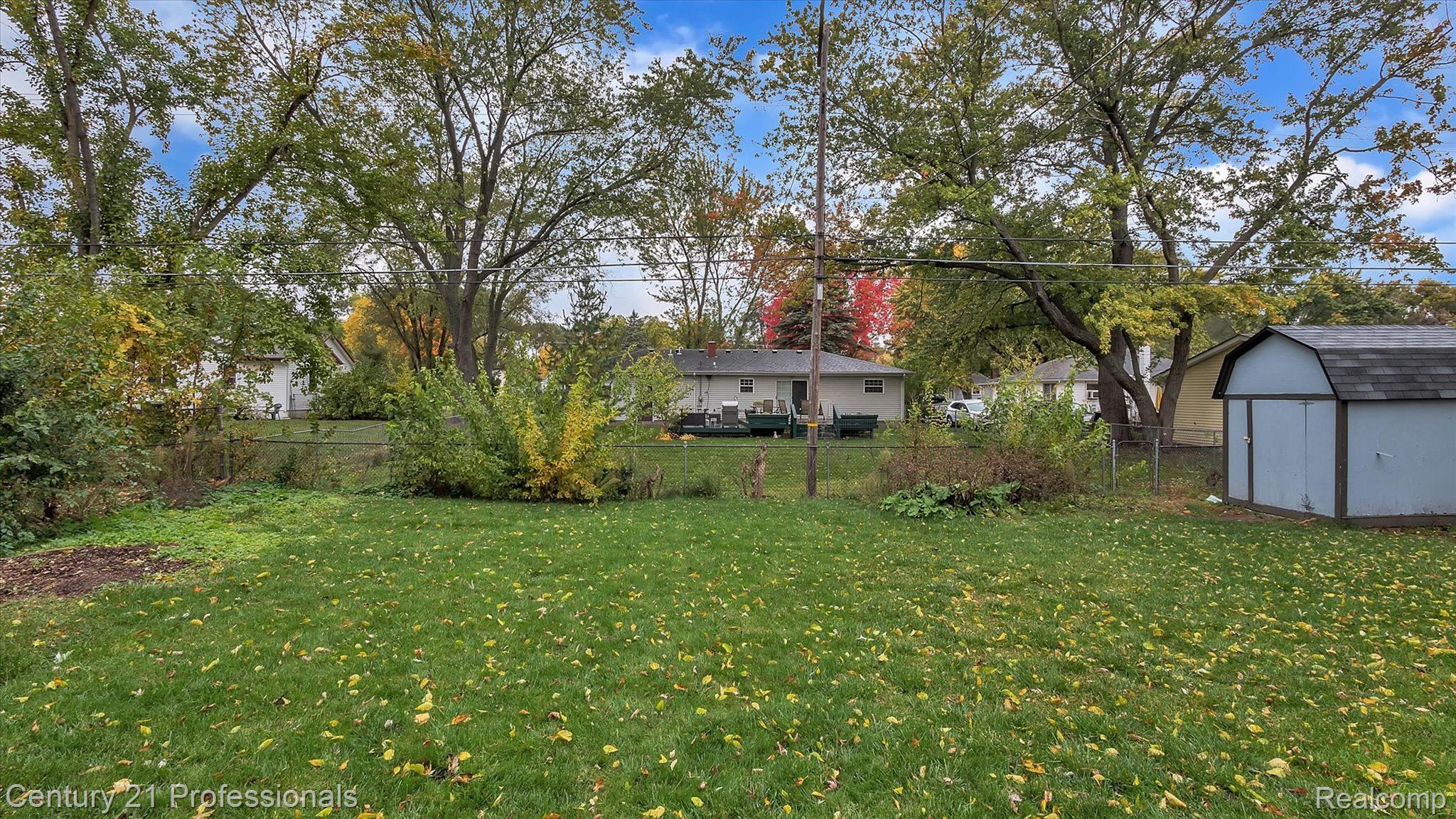 47285 Dequindre Road Rochester, MI 48307 - Photo 39 of 52 Gallery Image 39