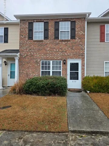$1,150 | 809 Timberlake Trail, Jacksonville, NC 28546