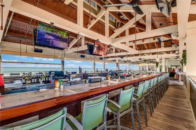 $2,950,000 | 716 Pitch Apple Lane, Naples, FL 34108