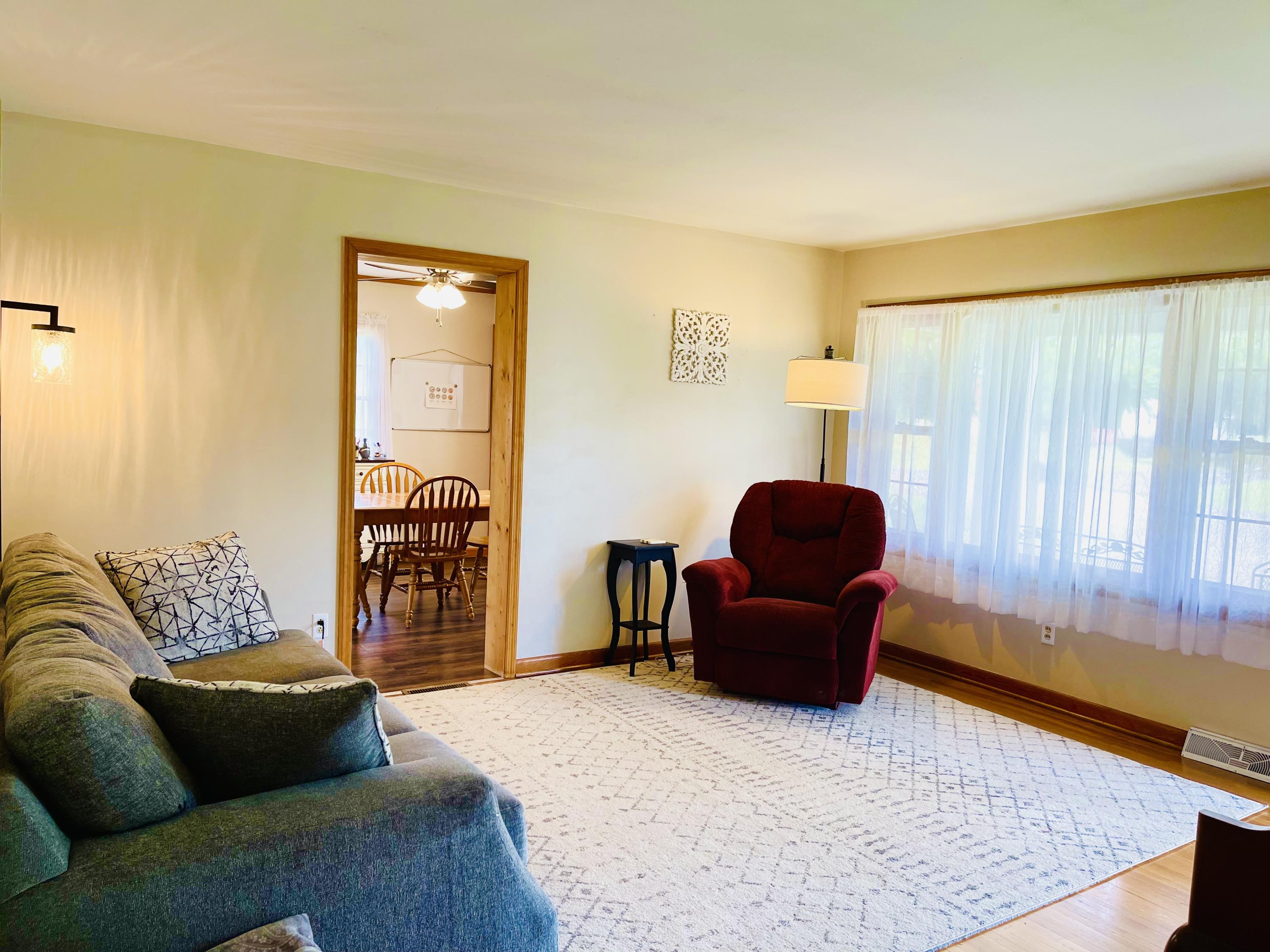 409 Winding Way Covington, VA 24426 - Photo 13 of 40 4BF28002-A286-4A1E-AA27-4670C0415B4B