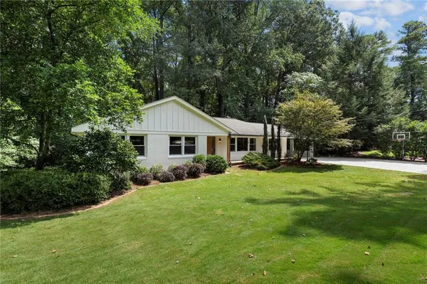 $3,700 | 2233 Clairmont Road, Atlanta, GA 30329