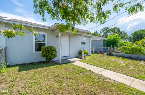 $1,700 | 3712 Burnham Way, Panama City, FL 32405