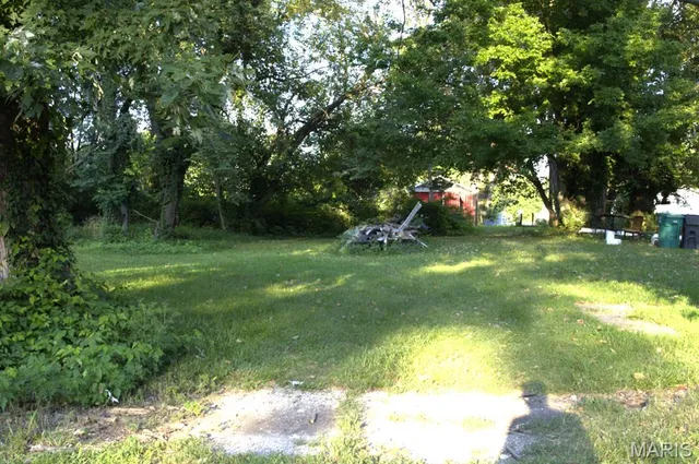 $2,000 | 1418 North 43rd Street, East St. Louis, IL 62204