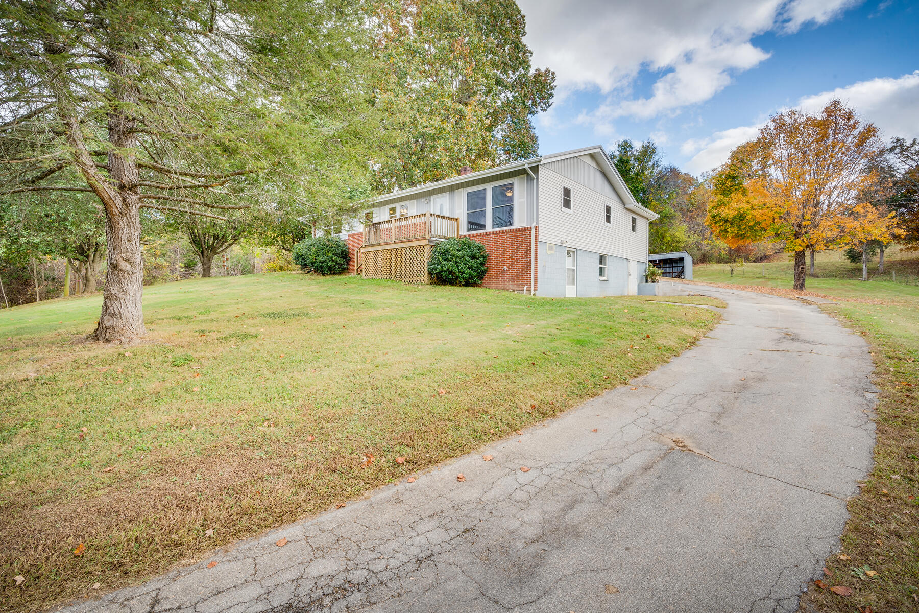 15 Huff Road Midway, TN 37809 - Photo 4 of 42 003
