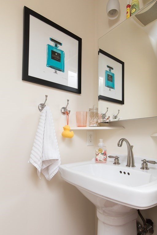 40 Mt Pleasant Street, Unit 2 Cambridge, MA 02140 - Photo 18 of 22