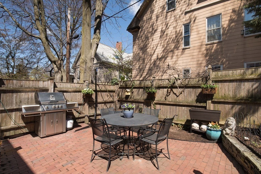 40 Mt Pleasant Street, Unit 2 Cambridge, MA 02140 - Photo 21 of 22