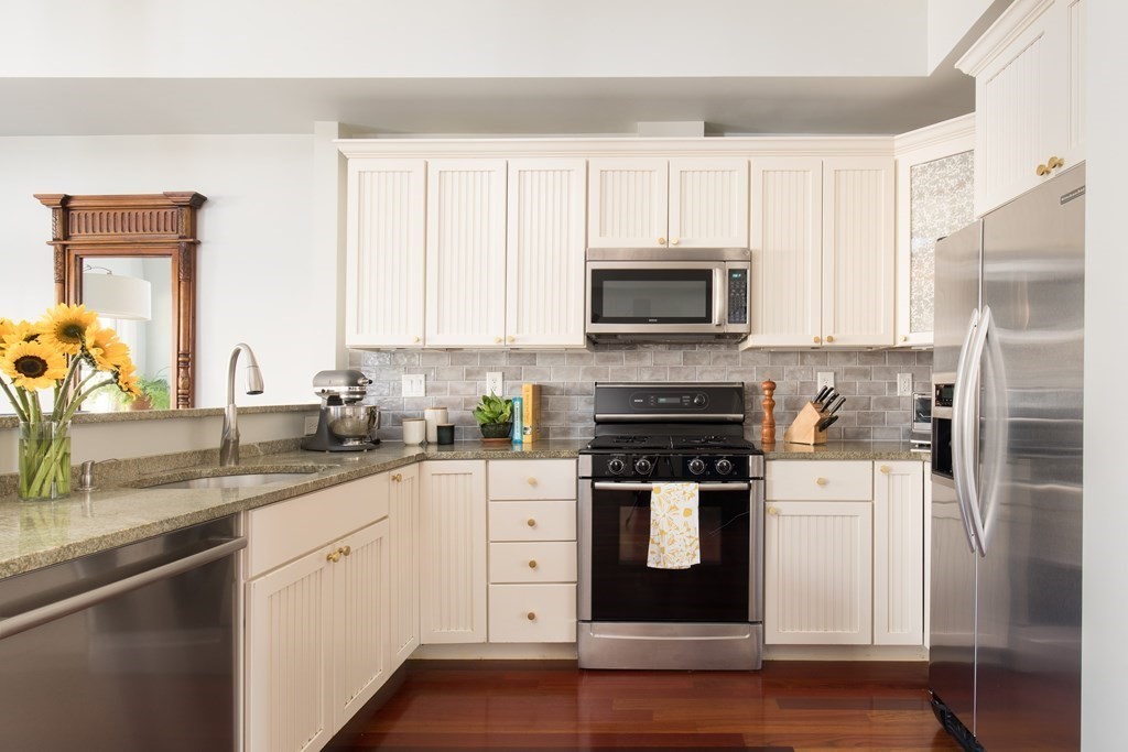 40 Mt Pleasant Street, Unit 2 Cambridge, MA 02140 - Photo 5 of 22