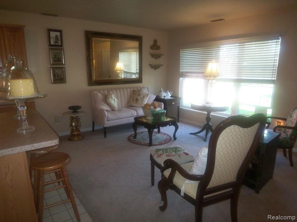 33500 Utica Road Fraser, MI 48026 - Photo 17 of 65 100_6556.jpg