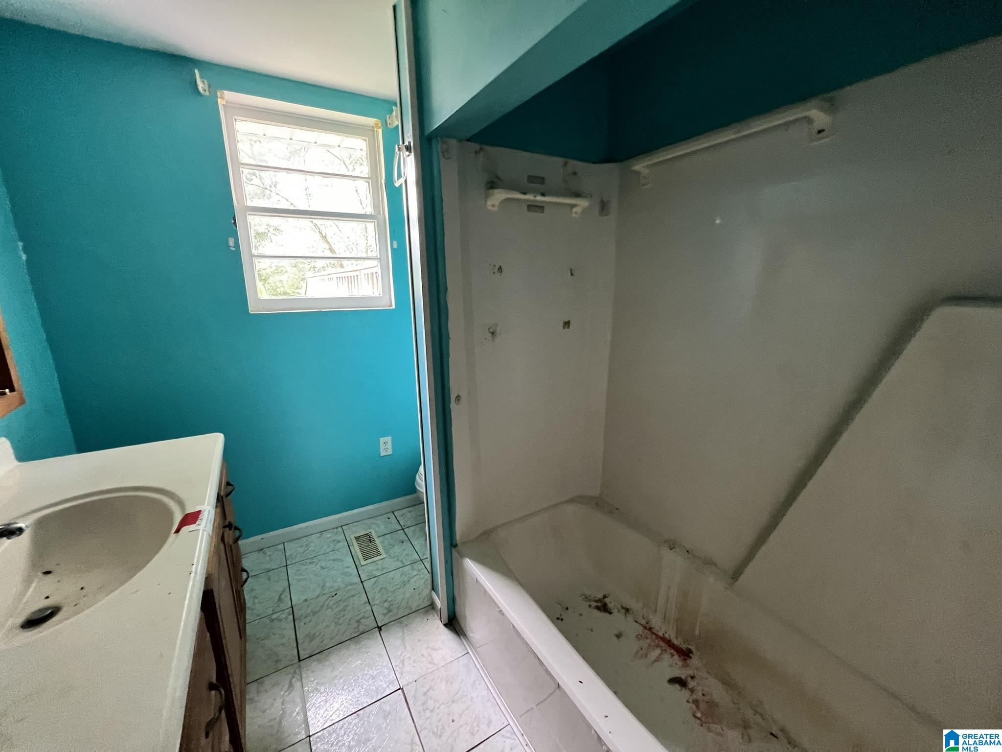 70 Ledlow Road Warrior, AL 35180 - Photo 12 of 16