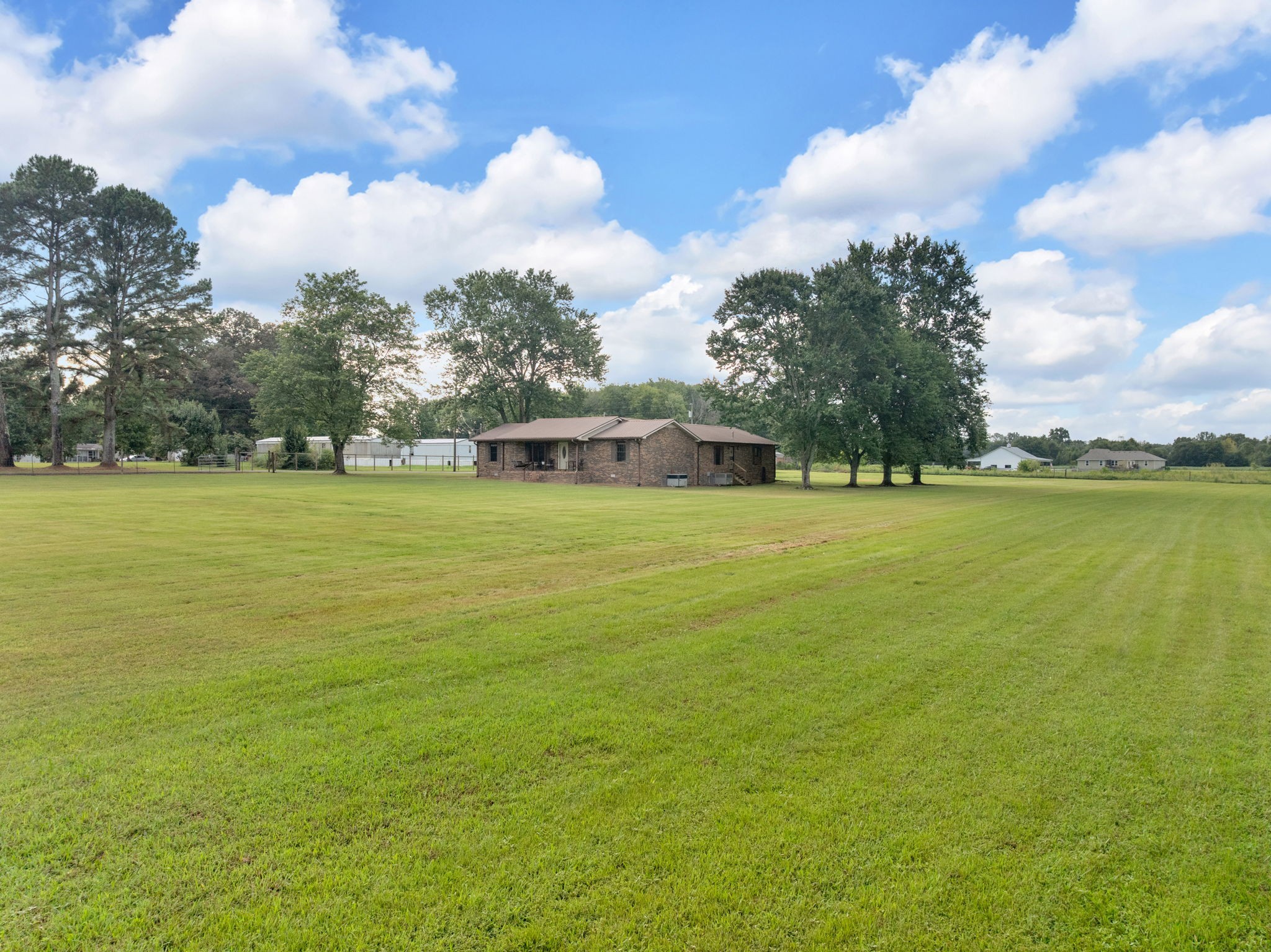 93 Jean Drive Tullahoma, TN 37388 - Photo 52 of 53 a view of a ocean with houses in big yard