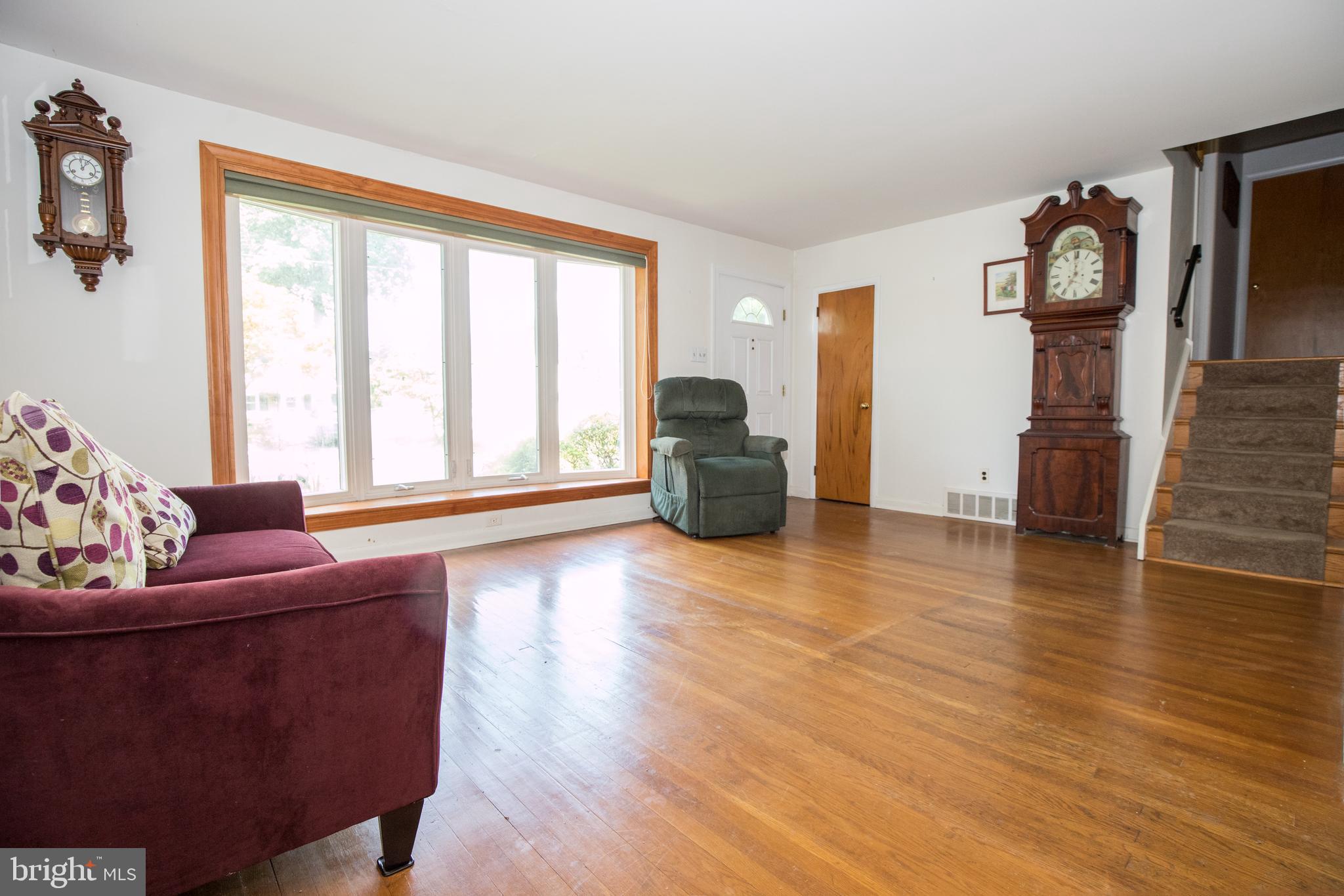 1373 Clarke Road Abington, PA 19001 - Photo 2 of 24 Living Room