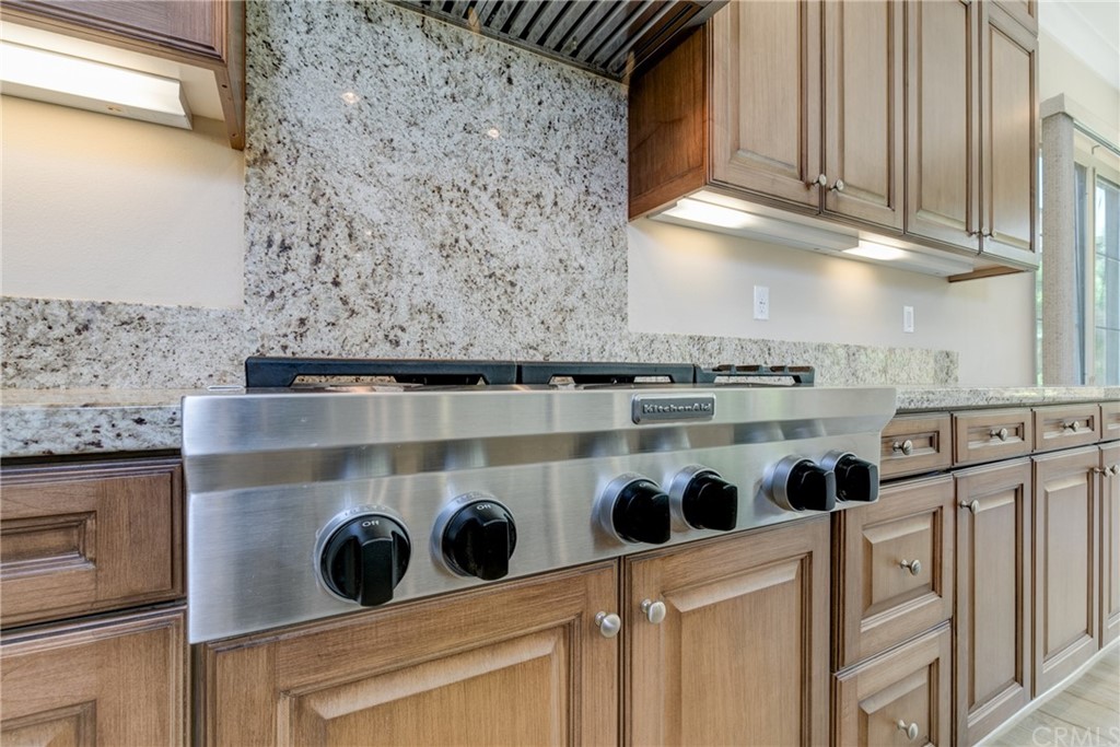 79 Purple Jasmine Irvine, CA 92620 - Photo 12 of 43