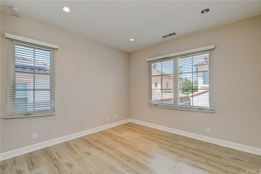 79 Purple Jasmine Irvine, CA 92620 - Photo 26 of 43