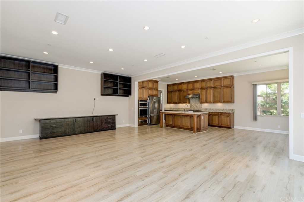 79 Purple Jasmine Irvine, CA 92620 - Photo 4 of 43