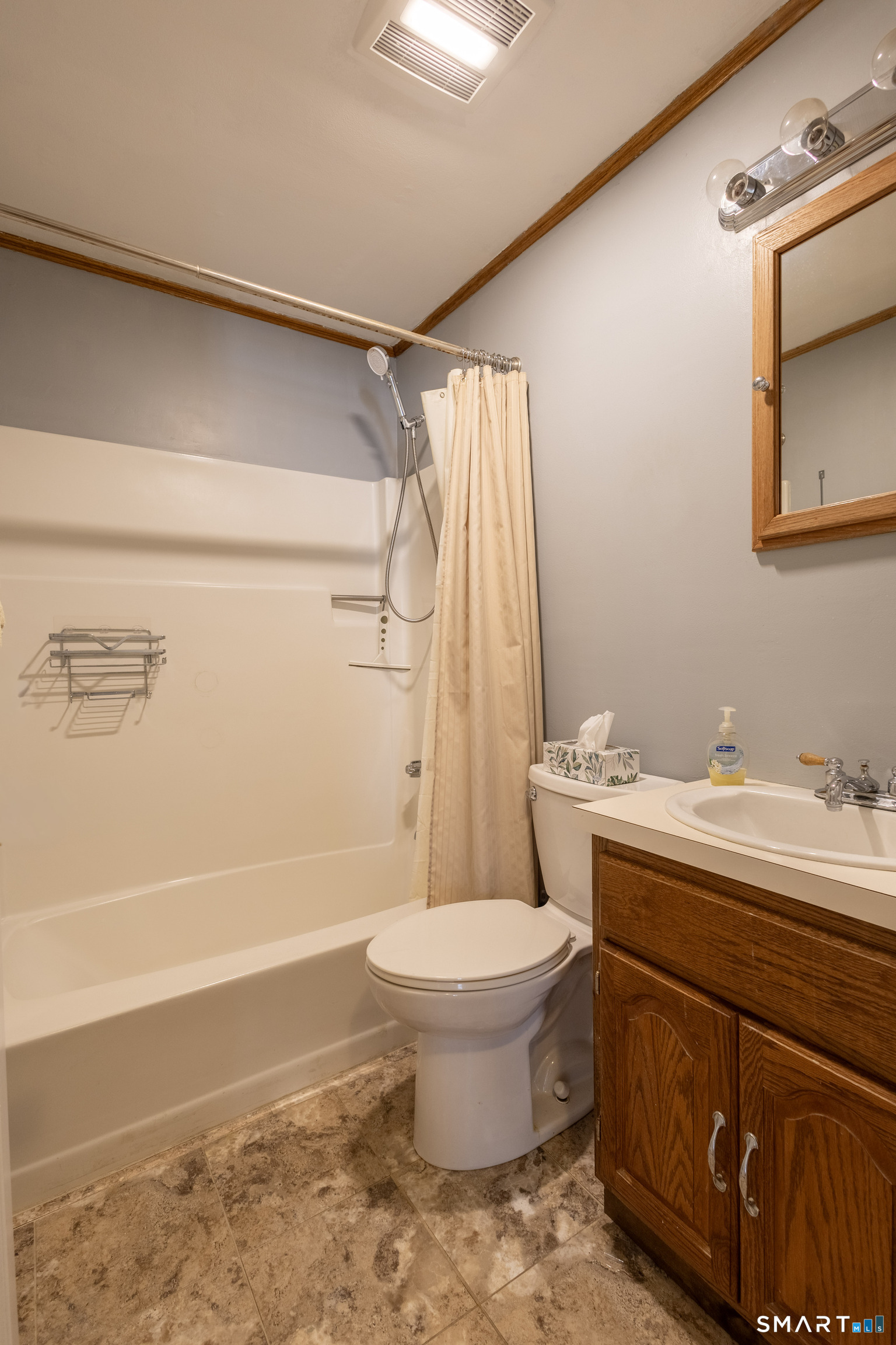 454 South Curtis Street Meriden, CT 06450 - Photo 14 of 36