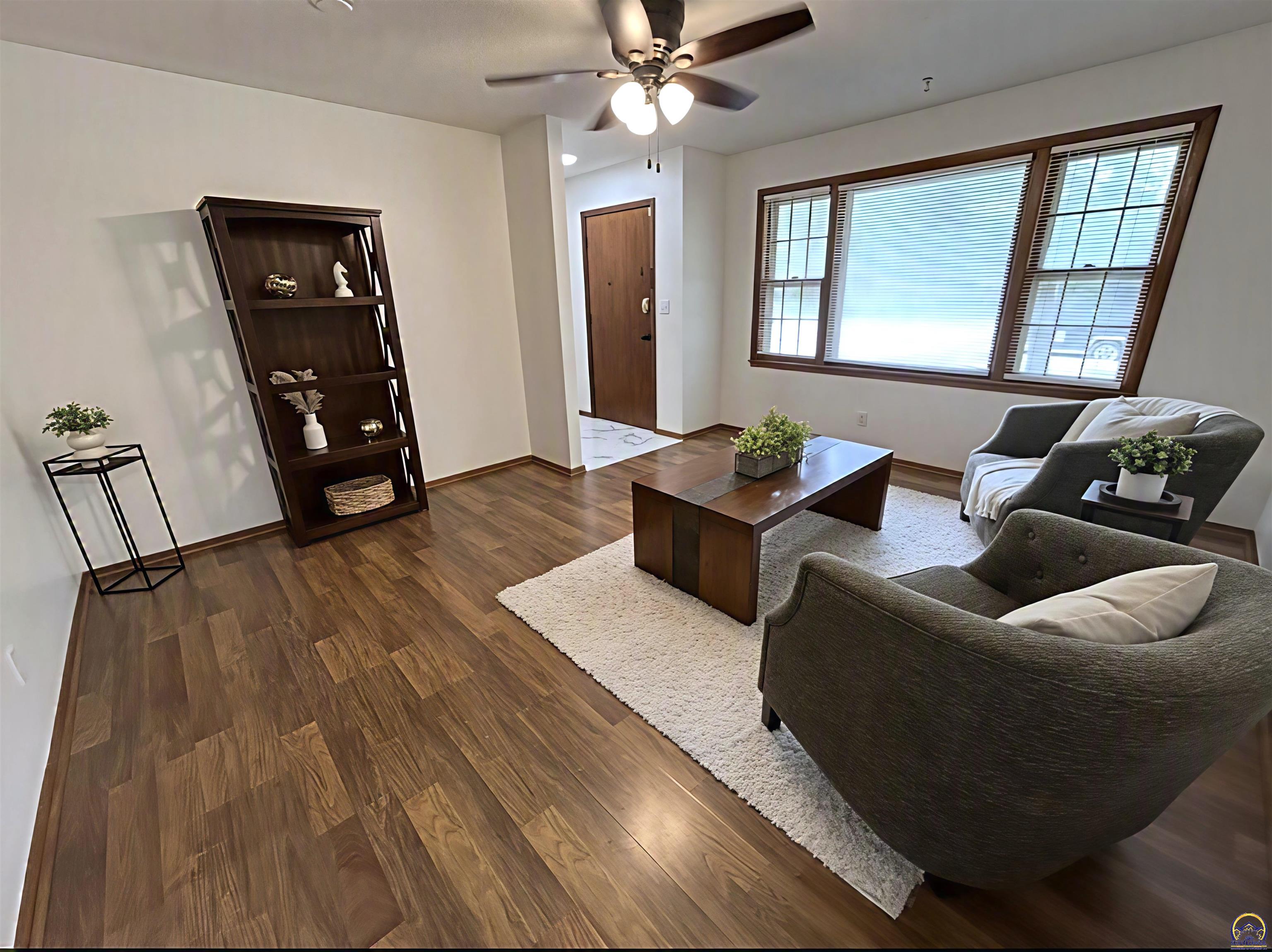 4209 Southwest 34th Street Topeka, KS 66614 - Photo 5 of 21