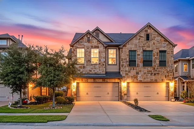 $315,000 | 29122 Arctic Brook Lane, Fulshear, TX 77441