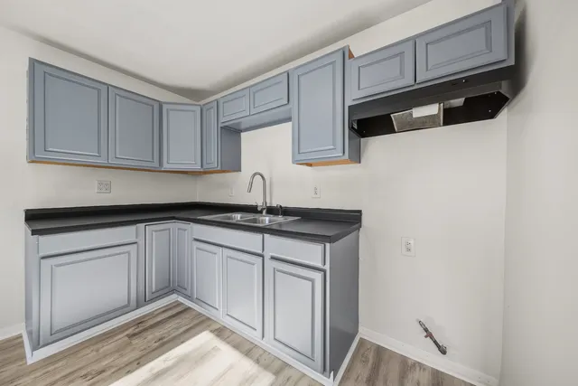 $169,500 | 2011 219th Street, Sauk Village, IL 60411