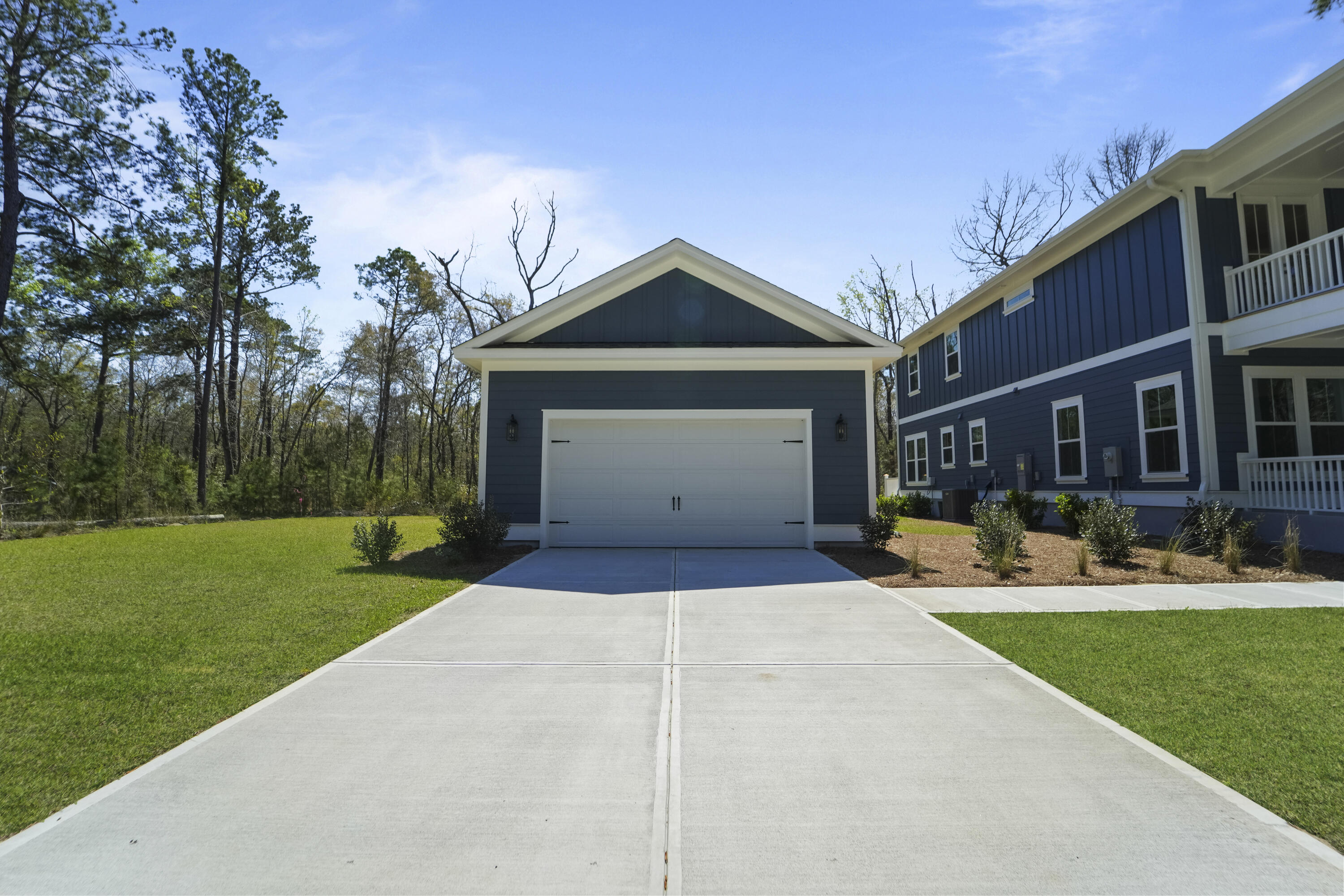 4235 Royal Harbor Road Hollywood, SC 29449 - Photo 43 of 52 garage