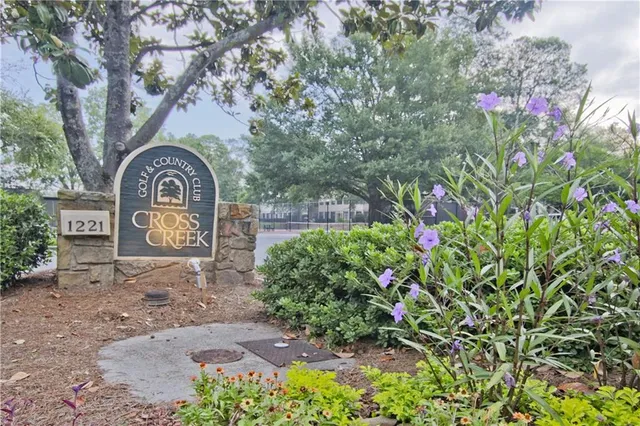a view of a pathway of a building