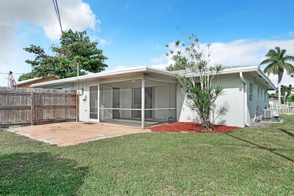 $2,725 | 104 Palamino Circle, Boca Raton, FL 33487