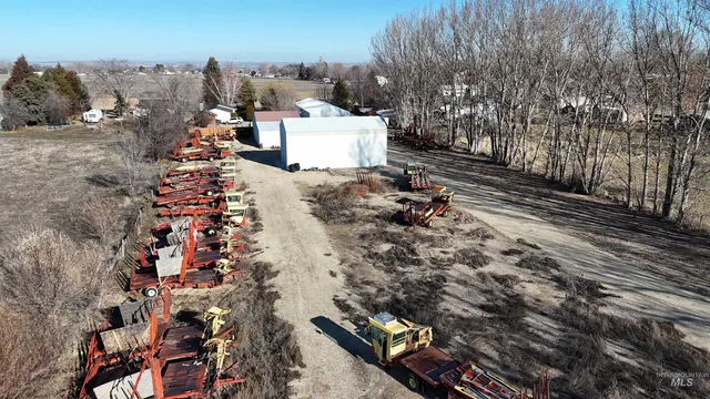 $850,000 | 21567 Main Street, Greenleaf, ID 83626