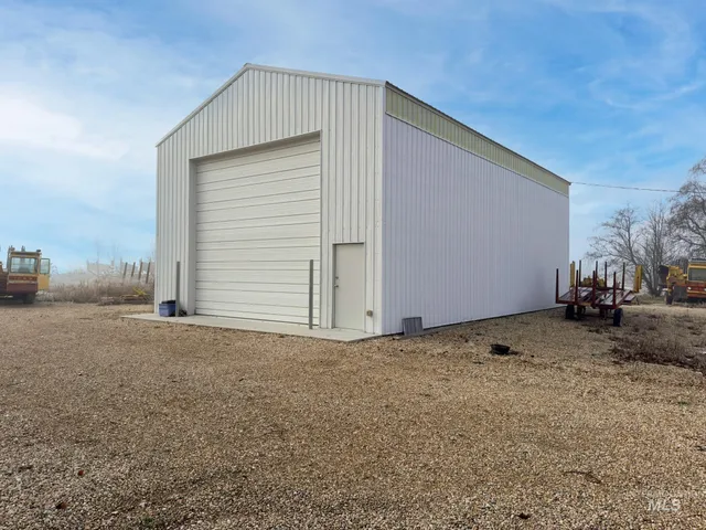 $850,000 | 21567 Main Street, Greenleaf, ID 83626