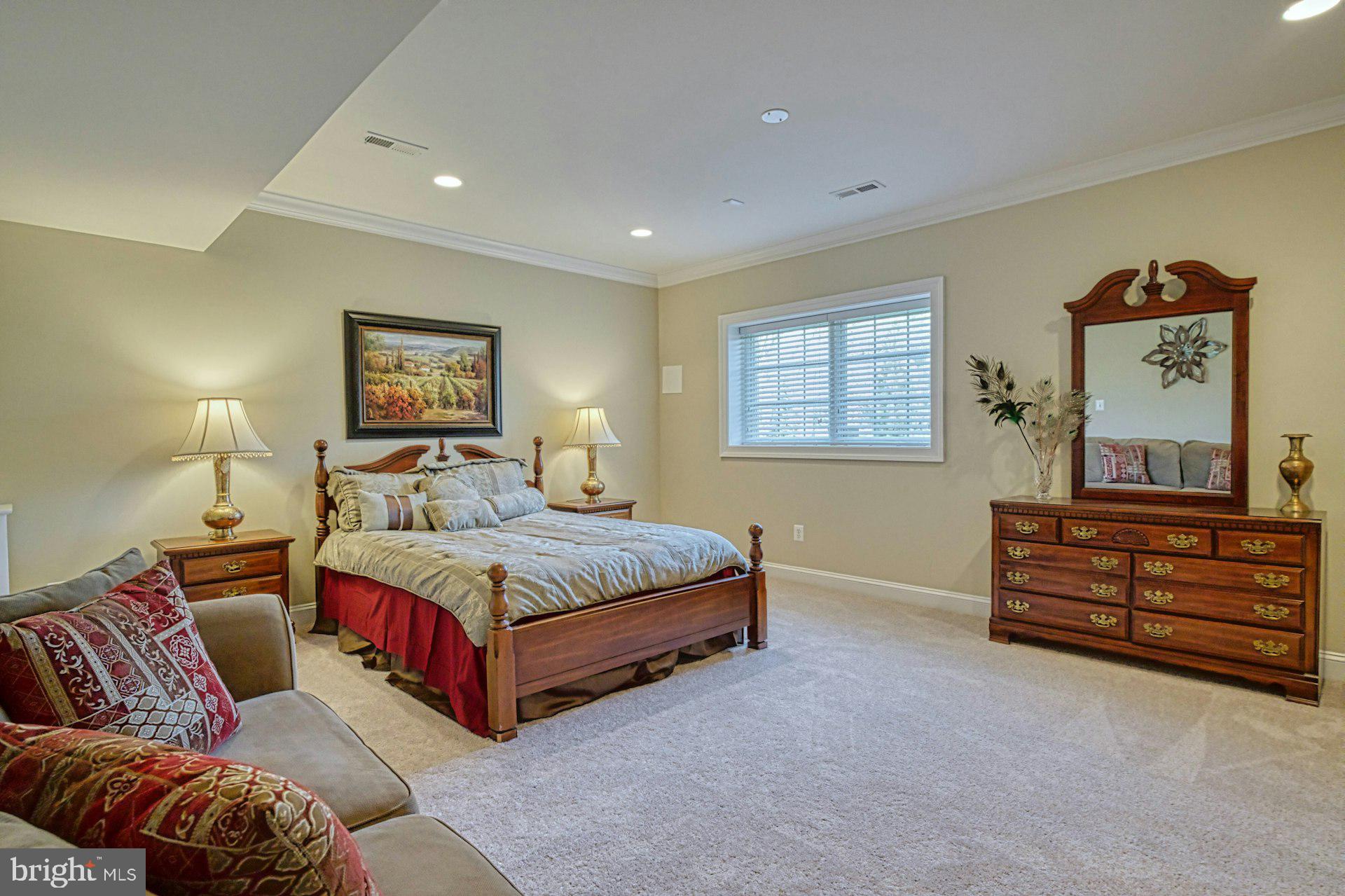 10405 Marbury Road Oakton, VA 22124 - Photo 55 of 72 Sixth Bedroom with Double Windows & Crown Molding