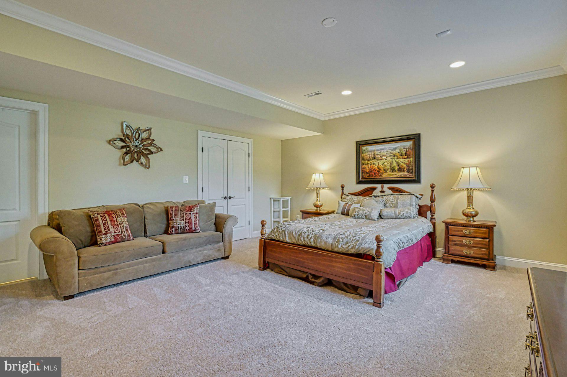 10405 Marbury Road Oakton, VA 22124 - Photo 56 of 72 Sixth Bedroom with Walk-in Closet