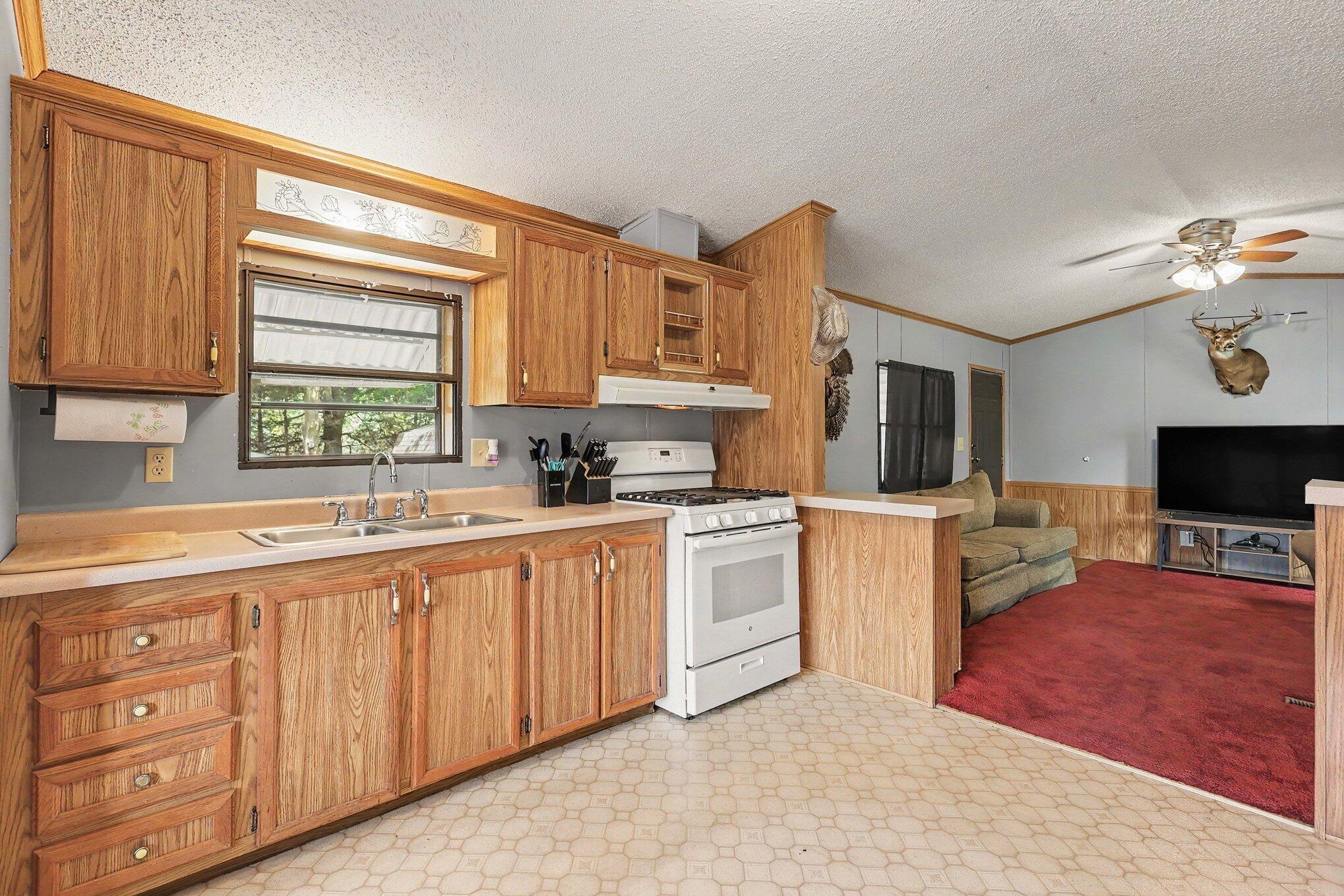 912 South Bossett Road Ravenna, MI 49451 - Photo 11 of 29 011_file_1547